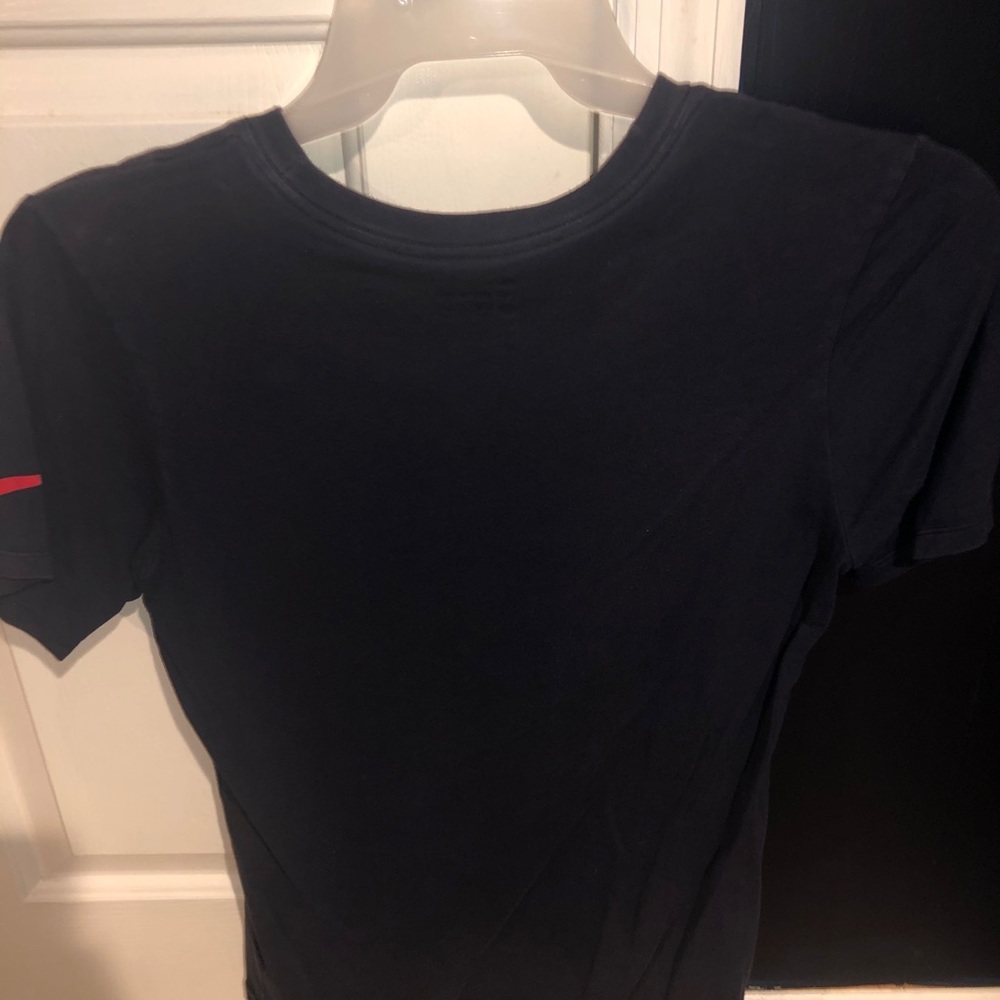 Nike Shirt - Picture 2 of 3